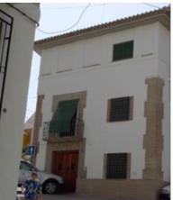 Casa nº 1 de la calle del Cáliz. Edificio elegido, hace años, por la asociación “Baza Histórica” para recibir el primer premio de rehabilitación privada. El ayuntamiento no vió adecuada esta propuesta.