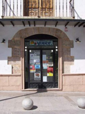 Foto de portada tapada de piedra en el número 10 de la Plaza Mayor de Baza