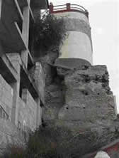 Alcazaba. Obras ilegales y desmoronamiento de torres &aacute;rabes