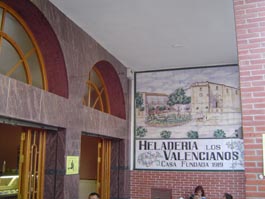 Helader�a Los Valencianos, todo uns�mbolo en la gastronom�a de los veranos bastetanos