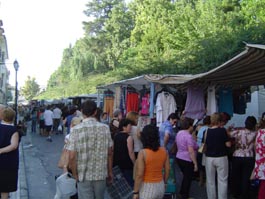 Vista parcial del mercado semanal