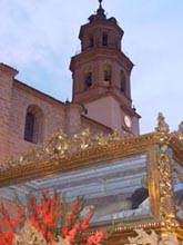 Santo >Entierro a su paso por la Plaza Mayor