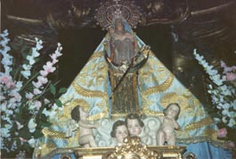 La Virgen de la Piedad en su camar�n