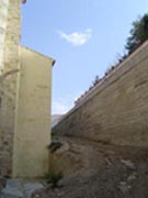 Lateral recuperado de la Iglesia Mayor, lindante con la Alcazaba
