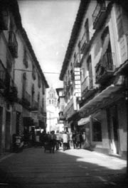 Calle de la Cabeza, en pleno centro urbano, una de las vías que conducen a la Plaza