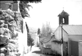 La ermita de Santa Rita enseñorea su torre mudéjar en una vista con la torre de la Iglesia Mayor