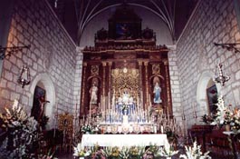 Altar Mayor de la Iglesia de la Merced, presidido por la Virgen de la Piedad