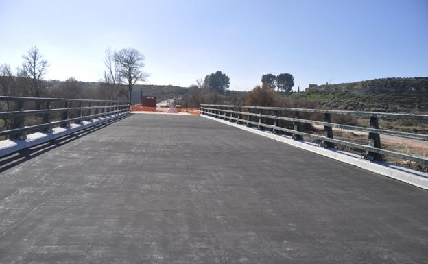 Baza puente ctra Benamaurel acabado y sin abrir