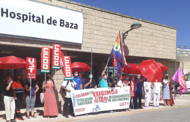 CCOO y UGT concentrados en Hospital de Baza_1