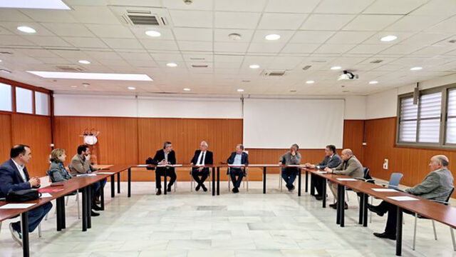 PSOE almeriense Lorenzo-encuentro-representantes-empresariales_reclama autovia