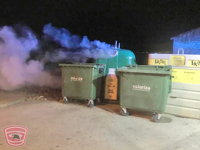 contenedores ardiendo