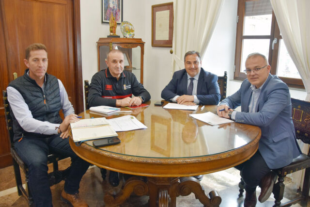 visita diputado bomberos