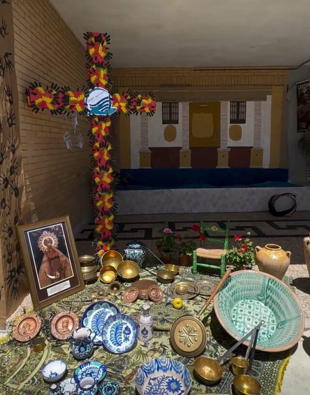 Cruz Colegio Divino Maestro 2024