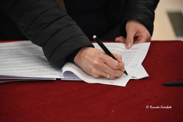 Firma contratos VPO Pablo Sarasate (3)